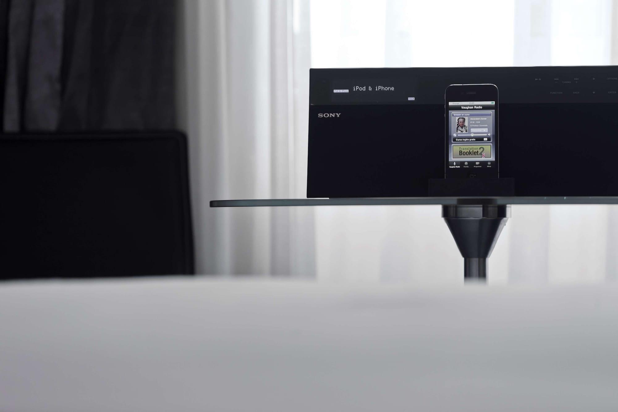 Hotel Lopez De Haro Билбао Екстериор снимка The Apple Remote Dock