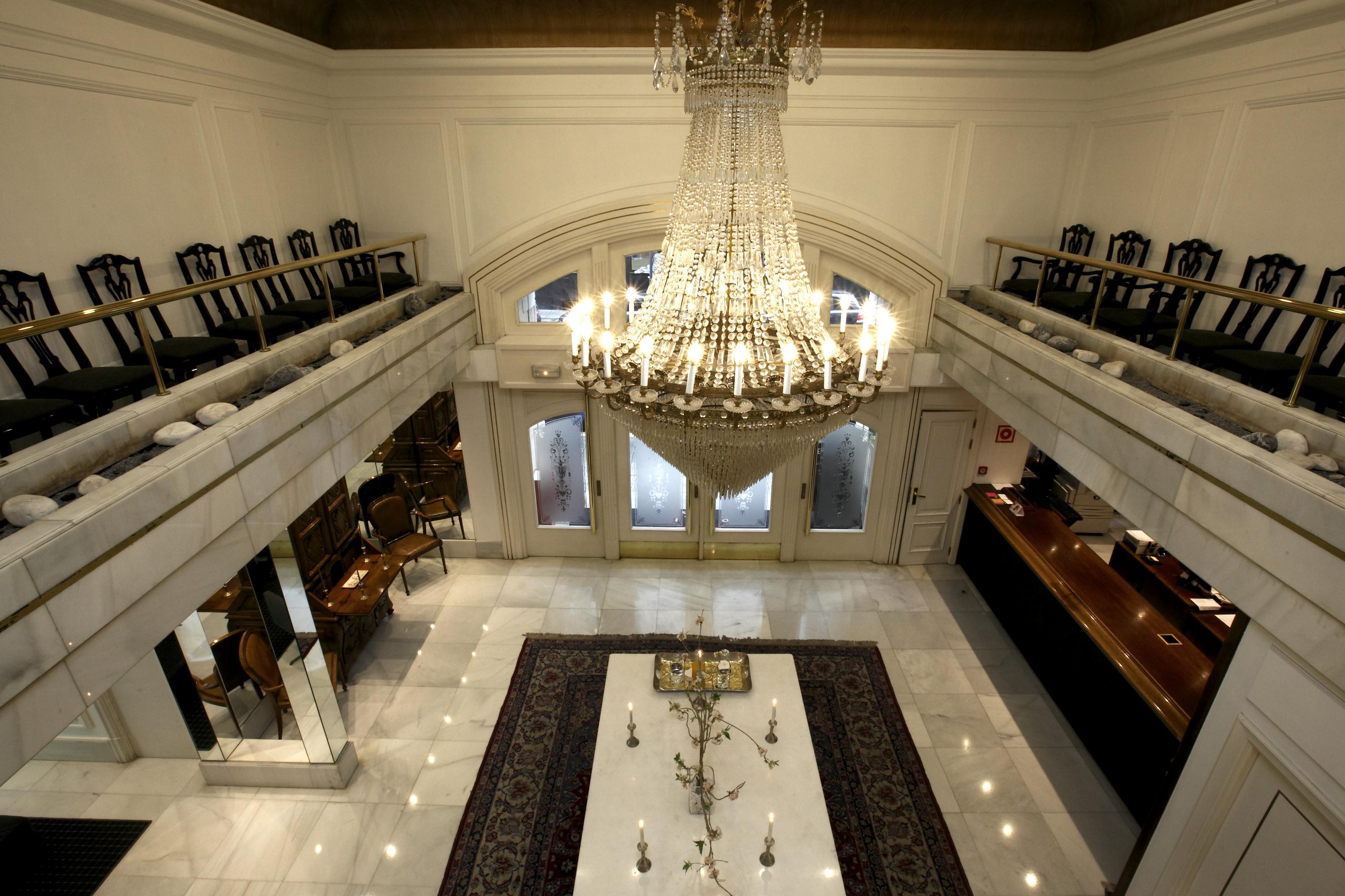Hotel Lopez De Haro Билбао Екстериор снимка The lobby of the hotel